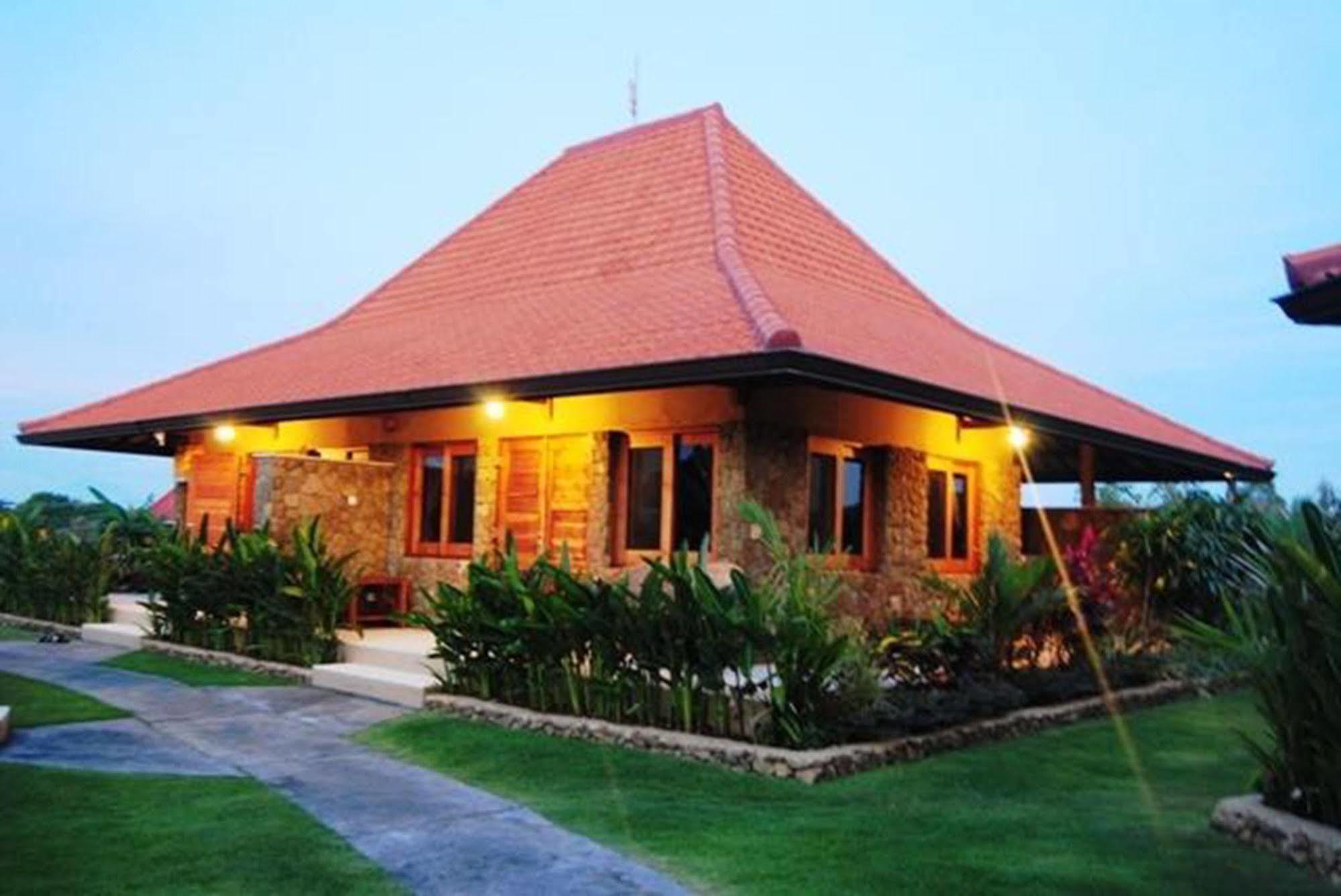 Three Monkeys Villas Pecatu  Exterior photo